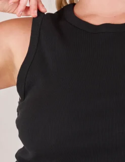 Hot Muscle Tee - Muscle Tees